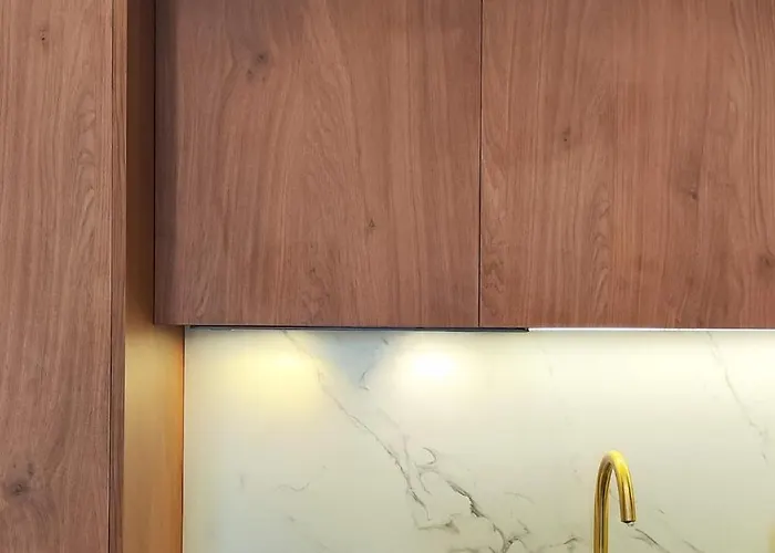 Stylish Living Elegant One Bedroom *