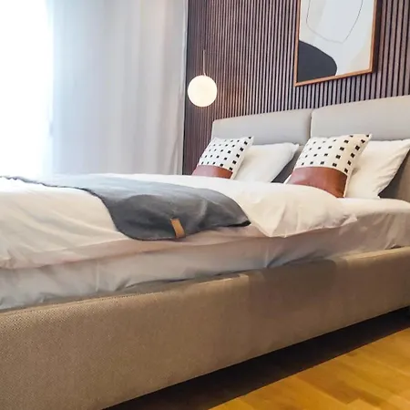 Apartment Elegant Living I One Bedroom 24h Self-check-in *